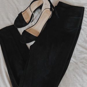 women’s black sleek leggings